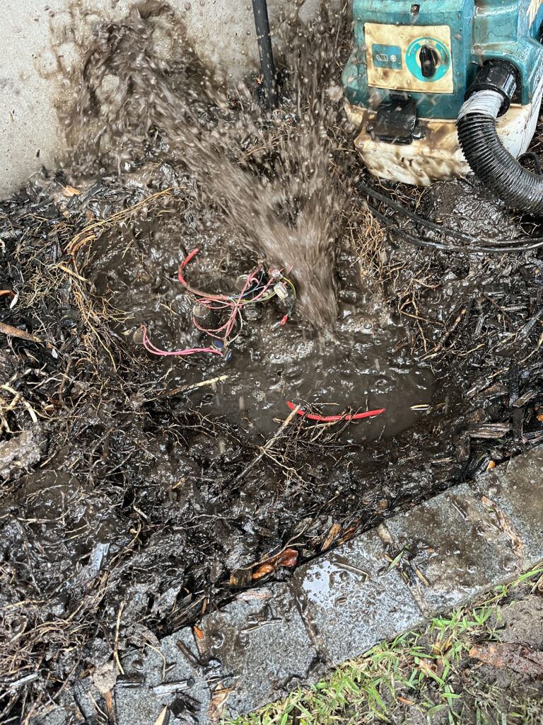 emergency plumbing burst pipe water damage